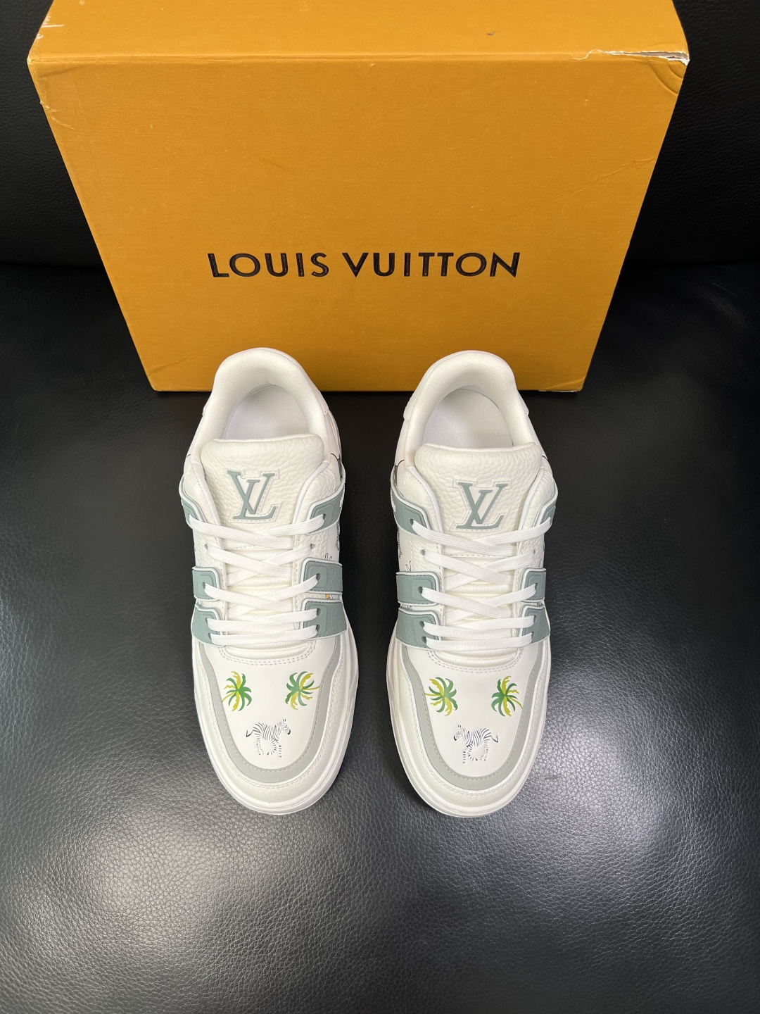 LV